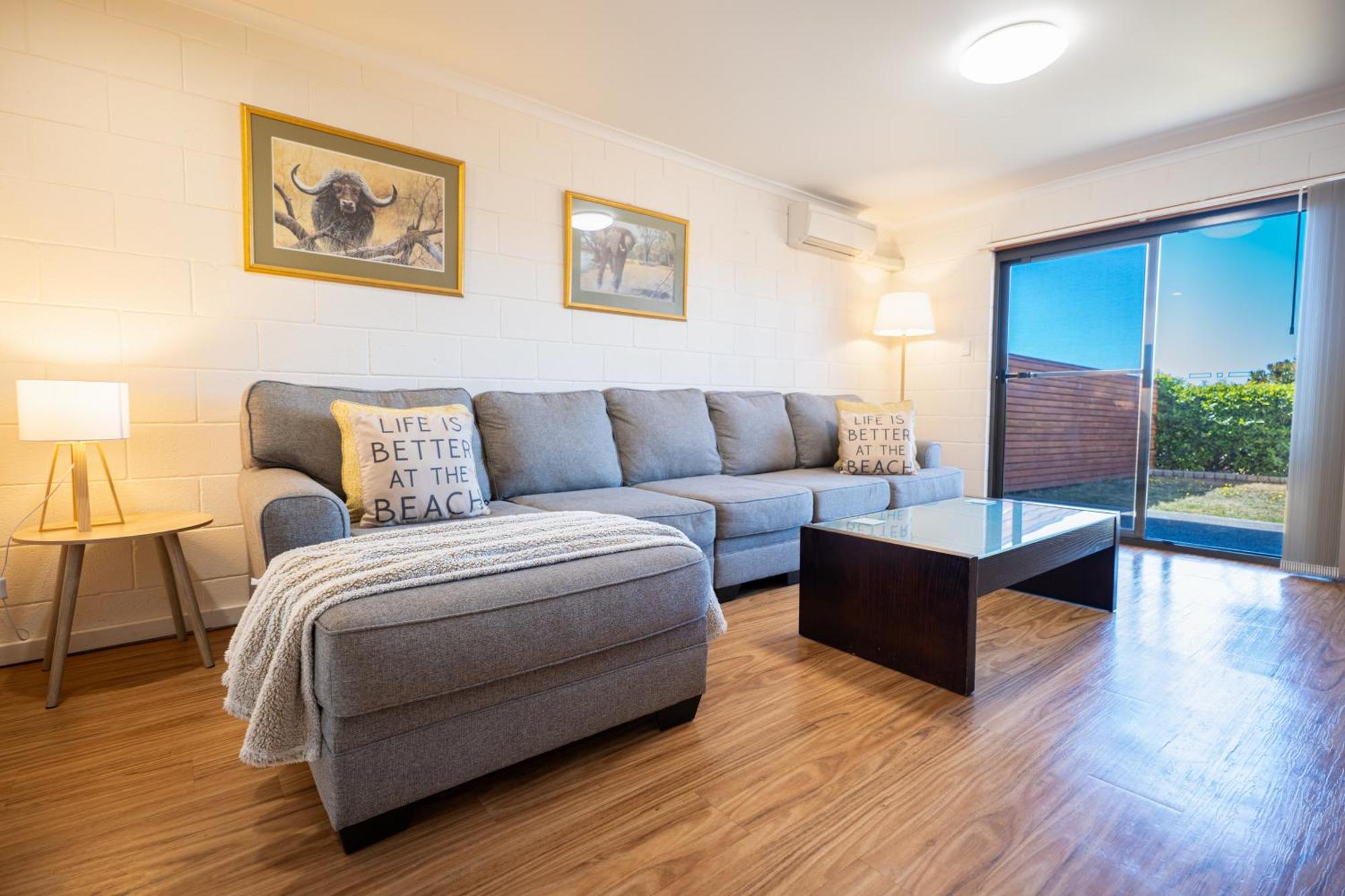 Blue Seas Holiday Villas Scamander Bagian luar foto